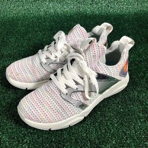 Skechers Kid's size 3 Sneaker